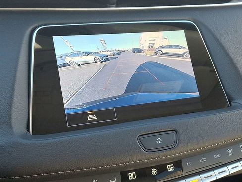 Certified 2022 Cadillac XT4 Luxury image 18