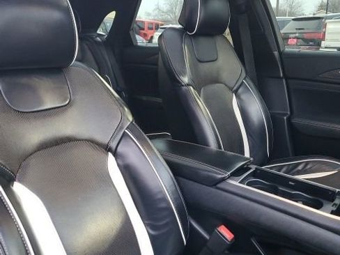 Used 2017 Lincoln MKZ Reserve w/ Luxury Package image 18