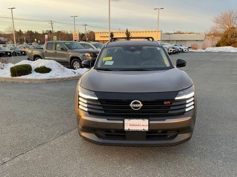 New 2026 Nissan Kicks SR w/ Cold Weather Package AWD/4WD image 2