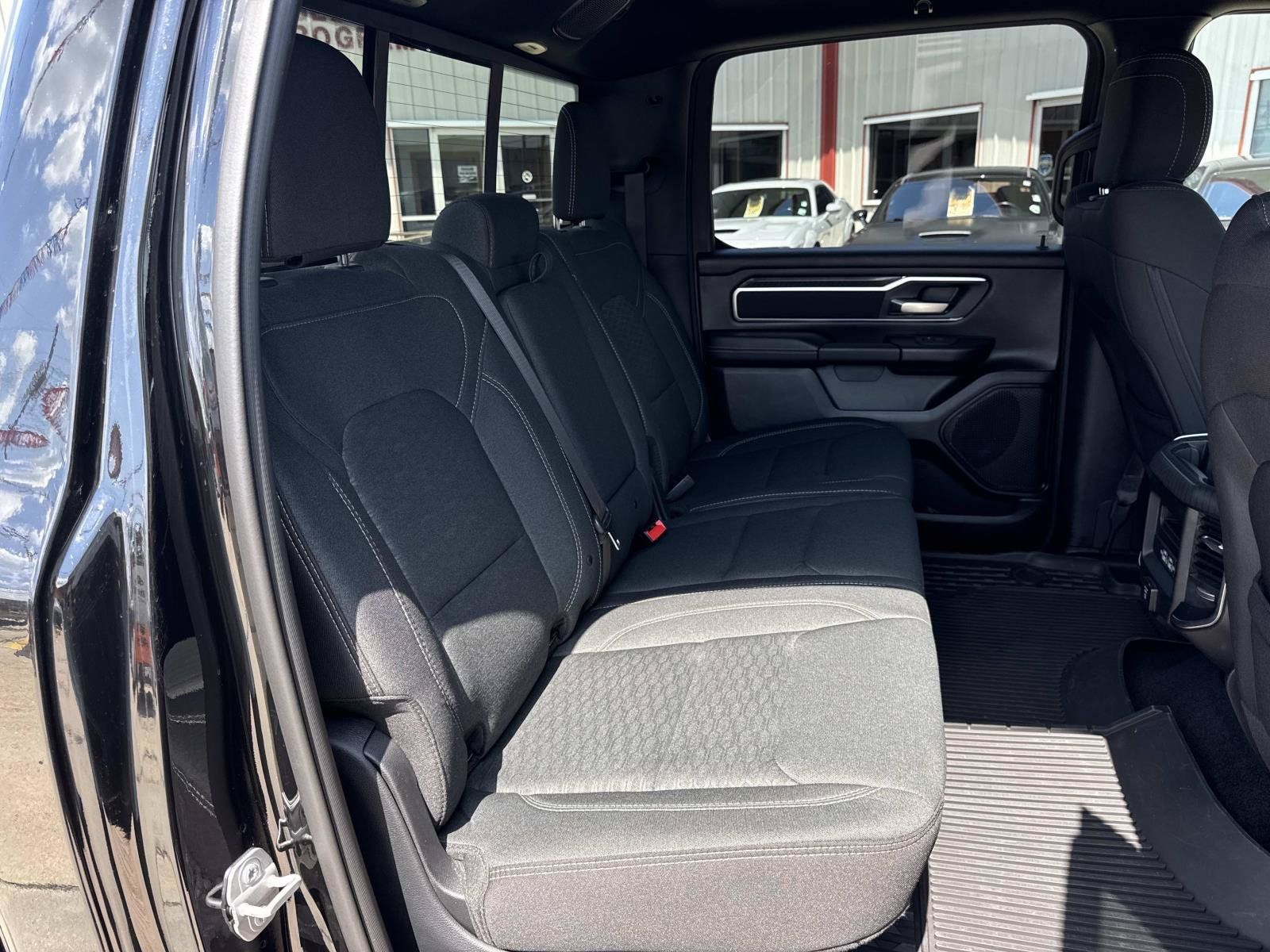 Used 2025 RAM 1500 Big Horn AWD/4WD image 9