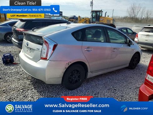 Used 2014 Toyota Prius Three image 4