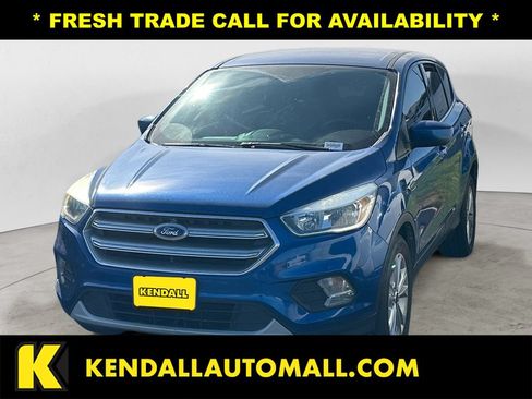 Used 2017 Ford Escape SE FWD image 1
