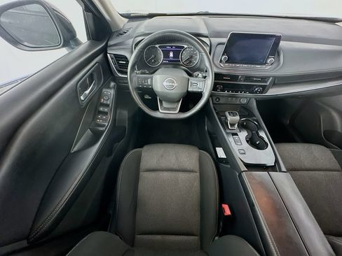 Used 2025 Nissan Rogue SV FWD image 9