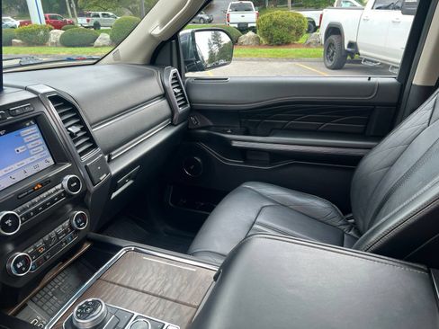 Certified 2019 Ford Expedition Platinum AWD/4WD image 40