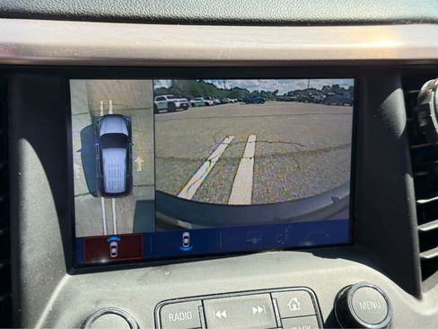 Used 2018 GMC Acadia Denali w/ Technology Package AWD/4WD image 17