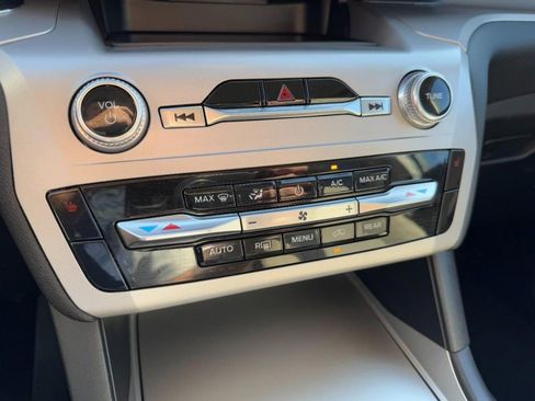 Used 2023 Ford Explorer XLT w/ Class IV Trailer Tow Package image 19