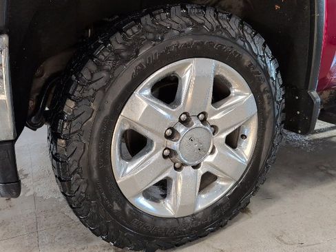 Used 2021 Chevrolet Silverado 2500 LTZ w/ LTZ Premium Package image 11