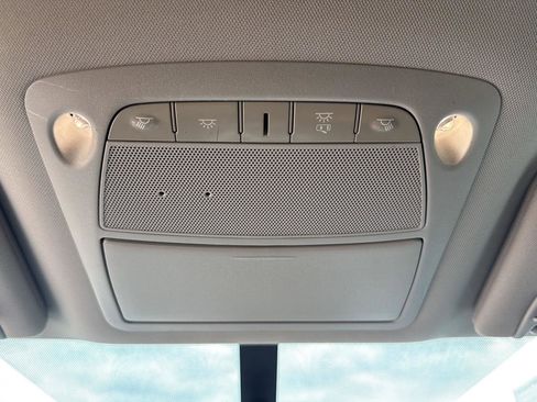 Used 2018 Nissan Murano S image 17