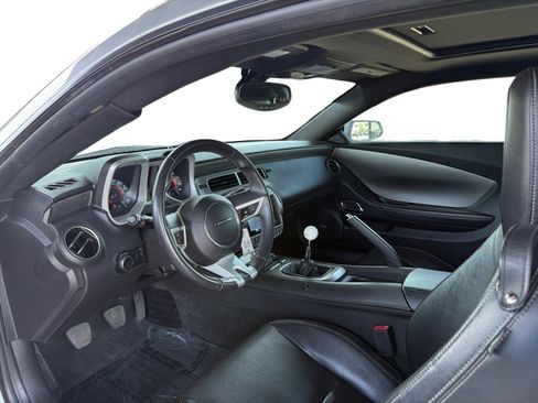 Used 2010 Chevrolet Camaro SS w/ LPO, Ground Effects Package RWD image 12