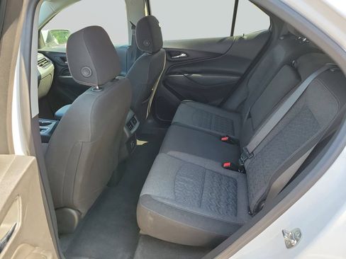 Used 2024 Chevrolet Equinox LT FWD image 27