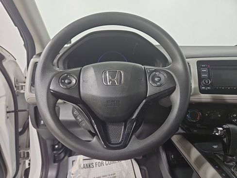 Used 2017 Honda HR-V LX image 14