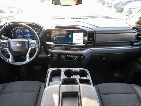 Used 2025 Chevrolet Silverado 1500 LT RWD image 13