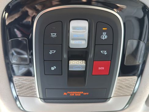Used 2025 Hyundai Palisade Calligraphy AWD/4WD image 14
