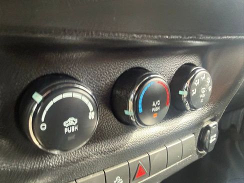Used 2014 Jeep Wrangler Unlimited Sport w/ Quick Order Package 24S AWD/4WD image 22