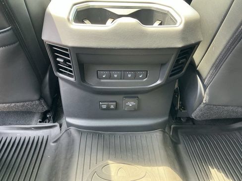 Used 2023 Toyota Tundra Platinum AWD/4WD image 31