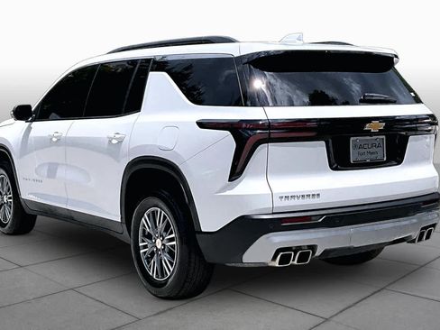 Used 2025 Chevrolet Traverse LT w/ Driver Confidence Package FWD image 12