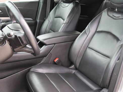 Used 2024 Cadillac XT4 Premium Luxury image 13