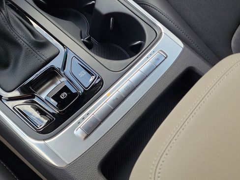 New 2026 Kia Carnival EX FWD image 33