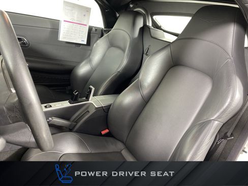 Used 2005 Chrysler Crossfire Limited RWD image 14