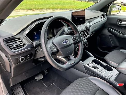 Used 2025 Ford Escape ST-Line AWD/4WD image 13