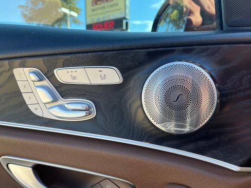 Used 2017 Mercedes-Benz E 300 4MATIC image 16