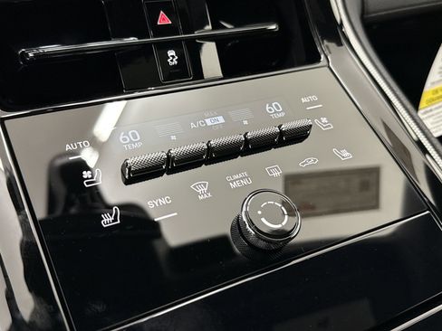 New 2025 Porsche Panamera 4 image 29