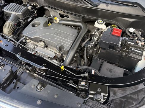 Used 2025 Chevrolet Equinox LT w/ Convenience Package II AWD/4WD image 32