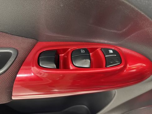 Used 2016 Nissan Juke SL image 21