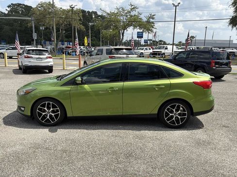 Used 2018 Ford Focus SEL FWD image 3
