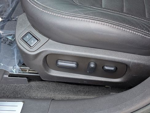 Used 2015 Ford Taurus SHO w/ Equipment Group 401A AWD/4WD image 20