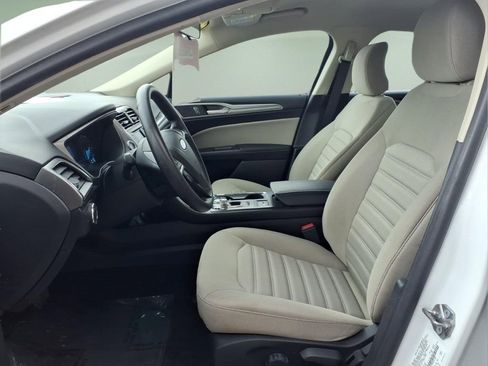 Used 2018 Ford Fusion S FWD image 4