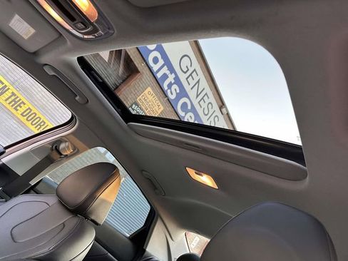 Used 2023 Hyundai Elantra Limited FWD image 19