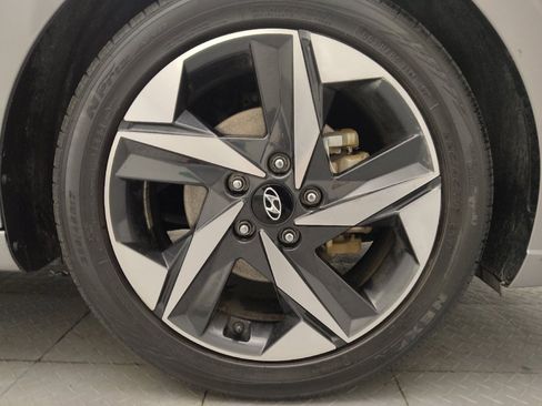 Used 2023 Hyundai Elantra Limited w/ Cargo Package FWD image 31