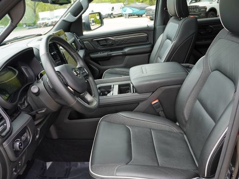 Certified 2025 RAM 1500 Limited AWD/4WD image 16