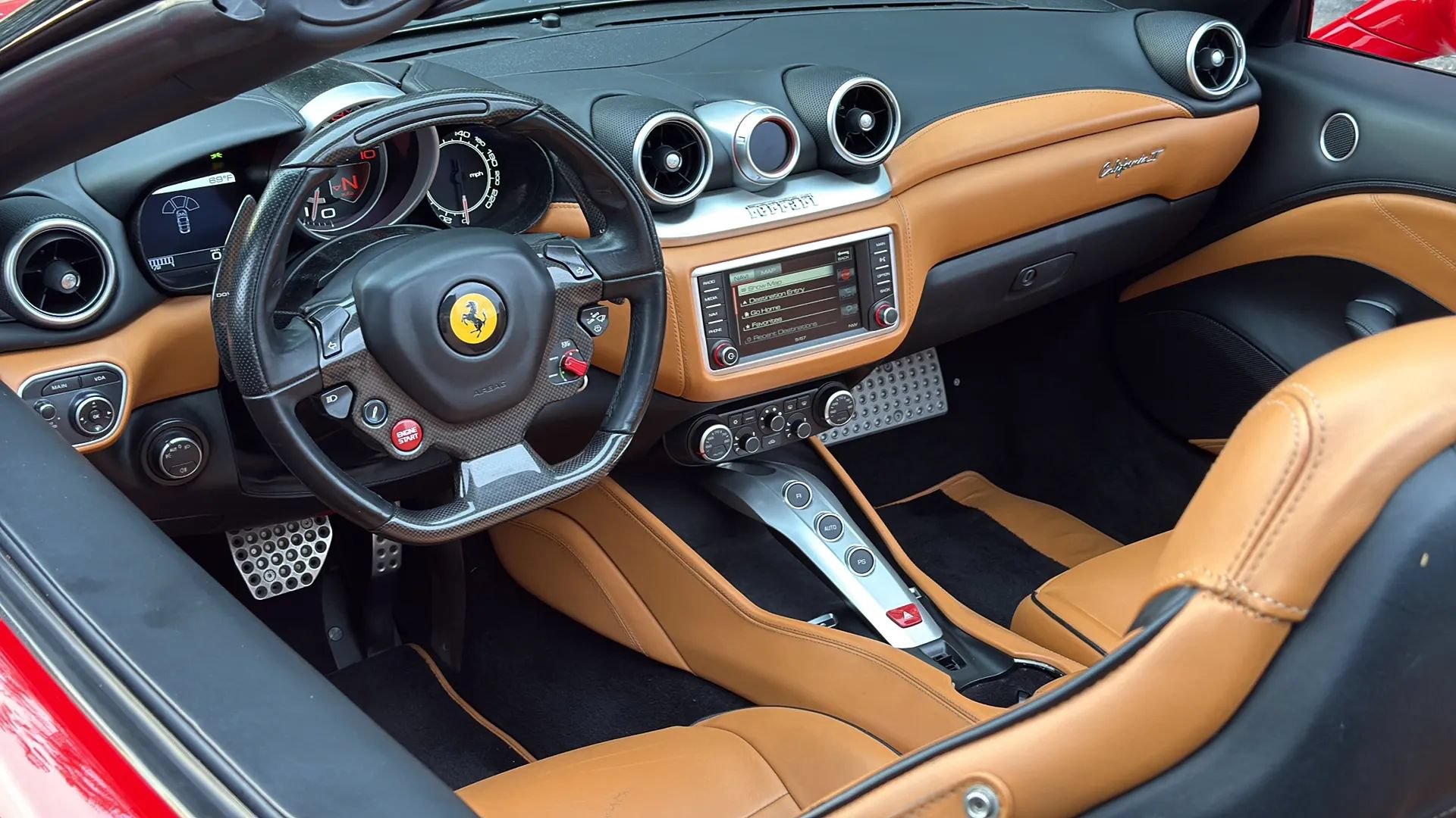 Used 2017 Ferrari California T RWD image 29