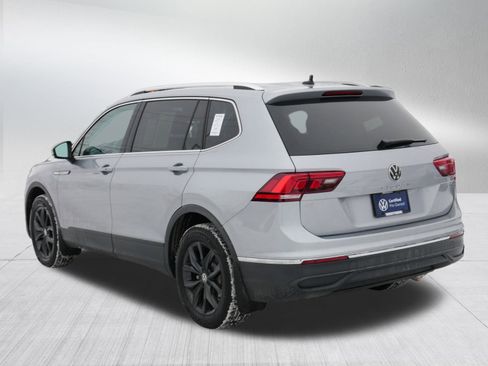 Certified 2024 Volkswagen Tiguan SE image 5