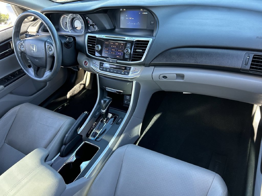 Used 2015 Honda Accord EX-L image 29