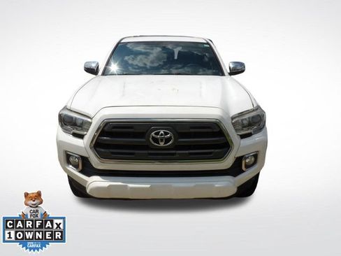 Used 2016 Toyota Tacoma Limited w/ Towing Package RWD image 4