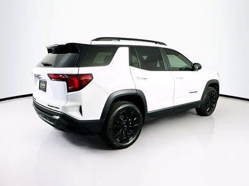 Used 2025 GMC Terrain Elevation w/ Elevation Premium Package AWD/4WD image 9