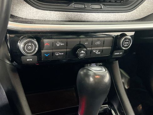 Used 2022 Jeep Compass Latitude w/ Sun and Sound Group image 15