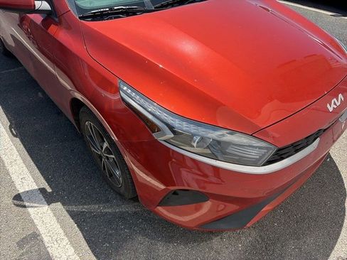 Used 2022 Kia Forte LXS FWD image 3
