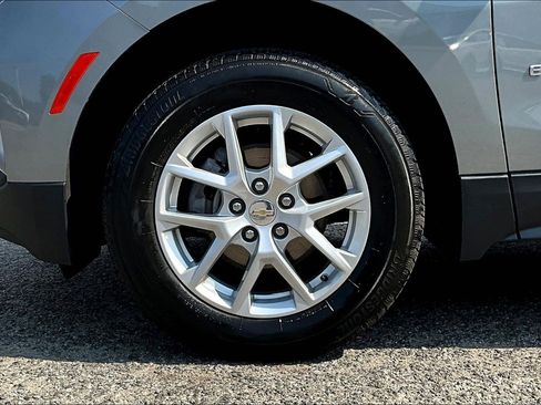 Used 2024 Chevrolet Equinox LT AWD/4WD image 8