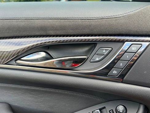 Used 2019 Cadillac CTS V w/ Luxury Package RWD image 22