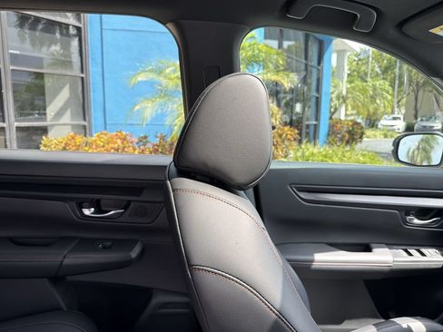 Used 2025 Honda CR-V Sport-L image 16
