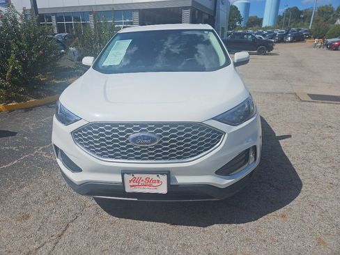 Used 2024 Ford Edge SEL w/ Convenience Package AWD/4WD image 2