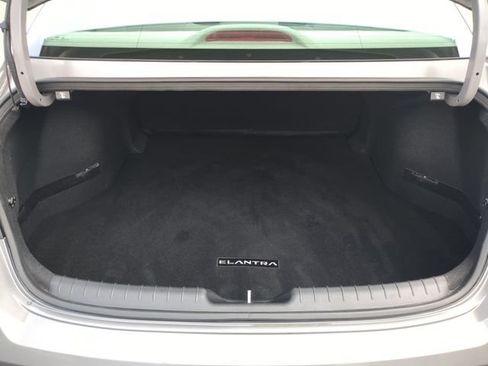 Used 2024 Hyundai Elantra SEL FWD image 29