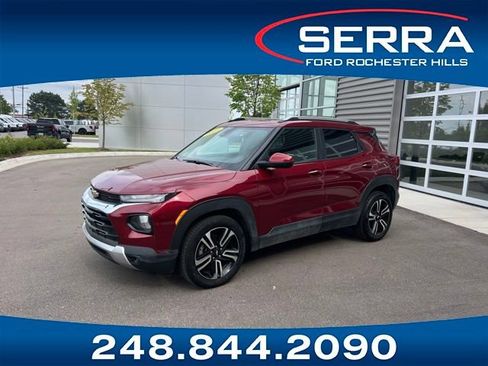 Used 2023 Chevrolet TrailBlazer LT FWD image 1