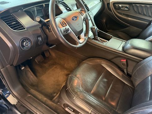 Used 2014 Ford Taurus SEL FWD image 2