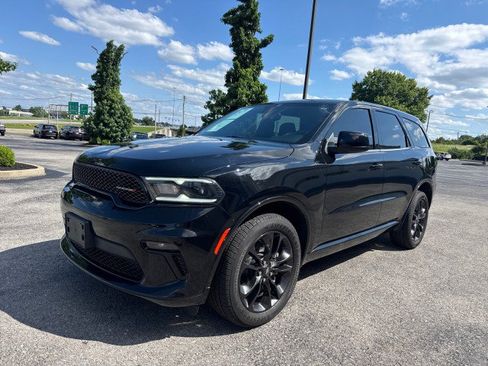 Used 2022 Dodge Durango SXT w/ Blacktop Package AWD/4WD image 16