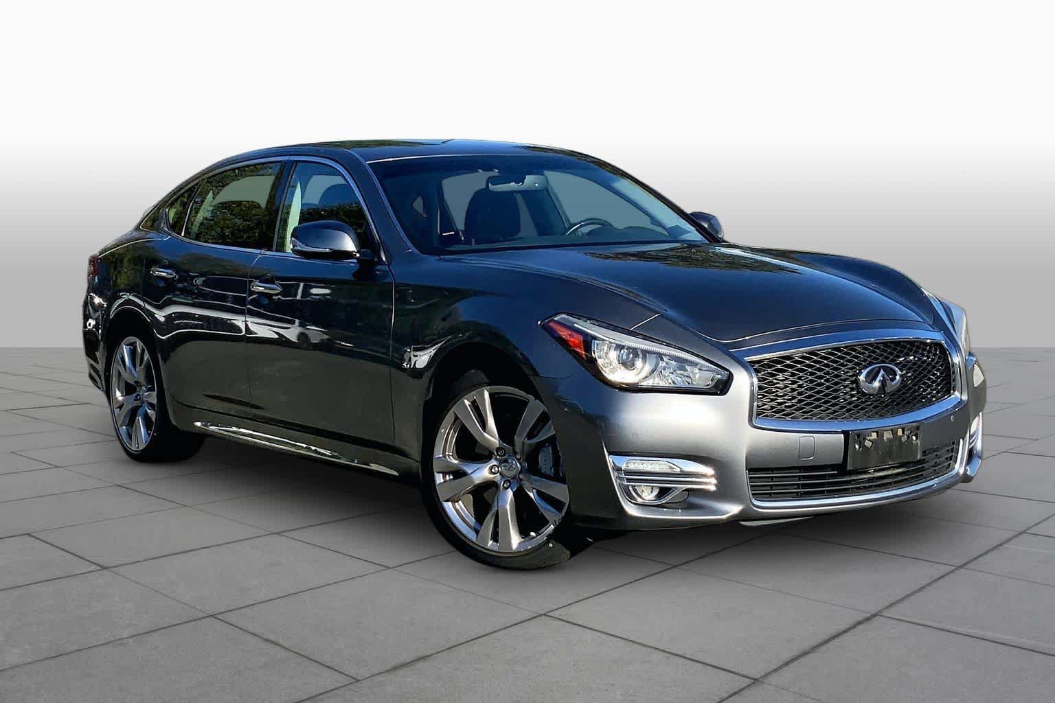 Used 2019 INFINITI Q70 L 3.7 AWD/4WD image 3